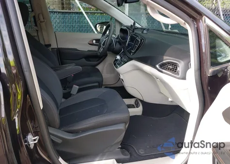 2017 Chrysler Pacifica Touring from USA, damaged, VIN 2C4RC1DG0HR529431